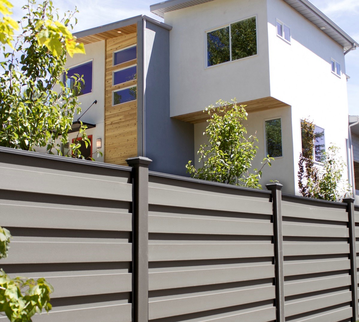 A Trex Horizons horizontal fence installed in Salt Lake City.